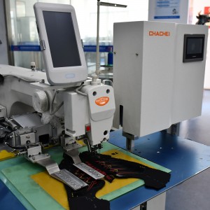 Special sewing machine for sporting shoe