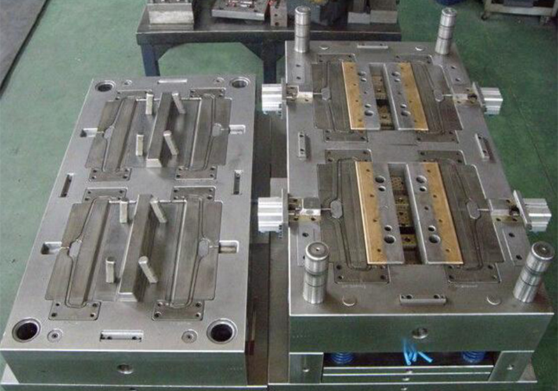 Stamping mould (2)