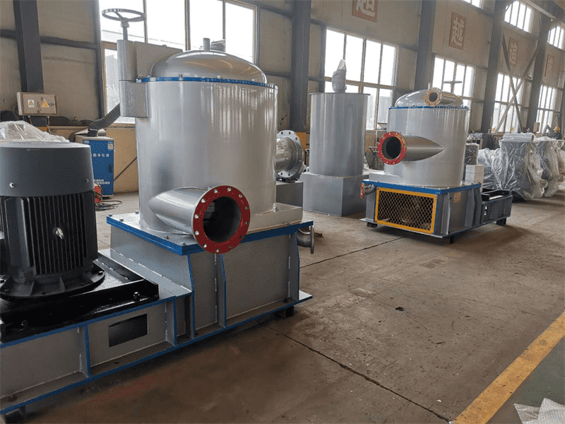 Upflow pressure screen for papermaking and pulping