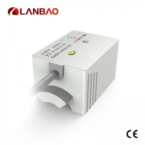 Kapacitetni plastični senzor CE10SN13DPO za detekciju nivoa tečnosti u cevovodu PNP
