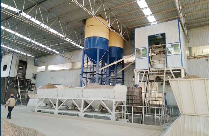 Working method of anti-heat and cooling of concrete mixer in hot weather