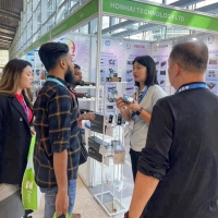 Triumphant Erfolleg: Honhai Technologie blénkt op der Oktoberausstellung