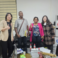 Palanggan poténsial sareng patarosan halaman wéb sumping nganjang ka HonHai Technology