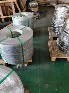Aisi301 Stainless Steel Coils Cut Edge Round Hardness 43-47hrc