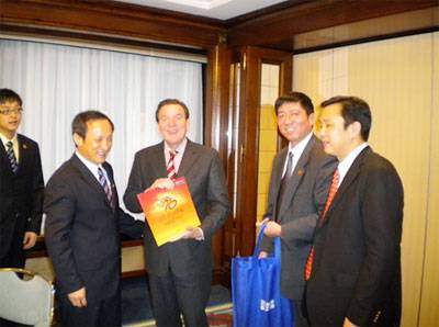 Mr. Wang Min, the chairman of XCMG the visited Former German Chancellor