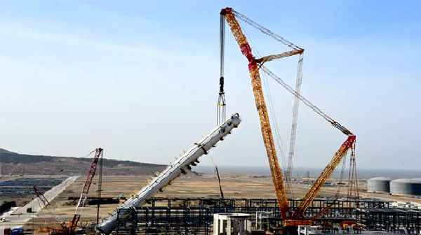 The World’s Largest Crawler Crane XGC88000 (4,000 Tons)