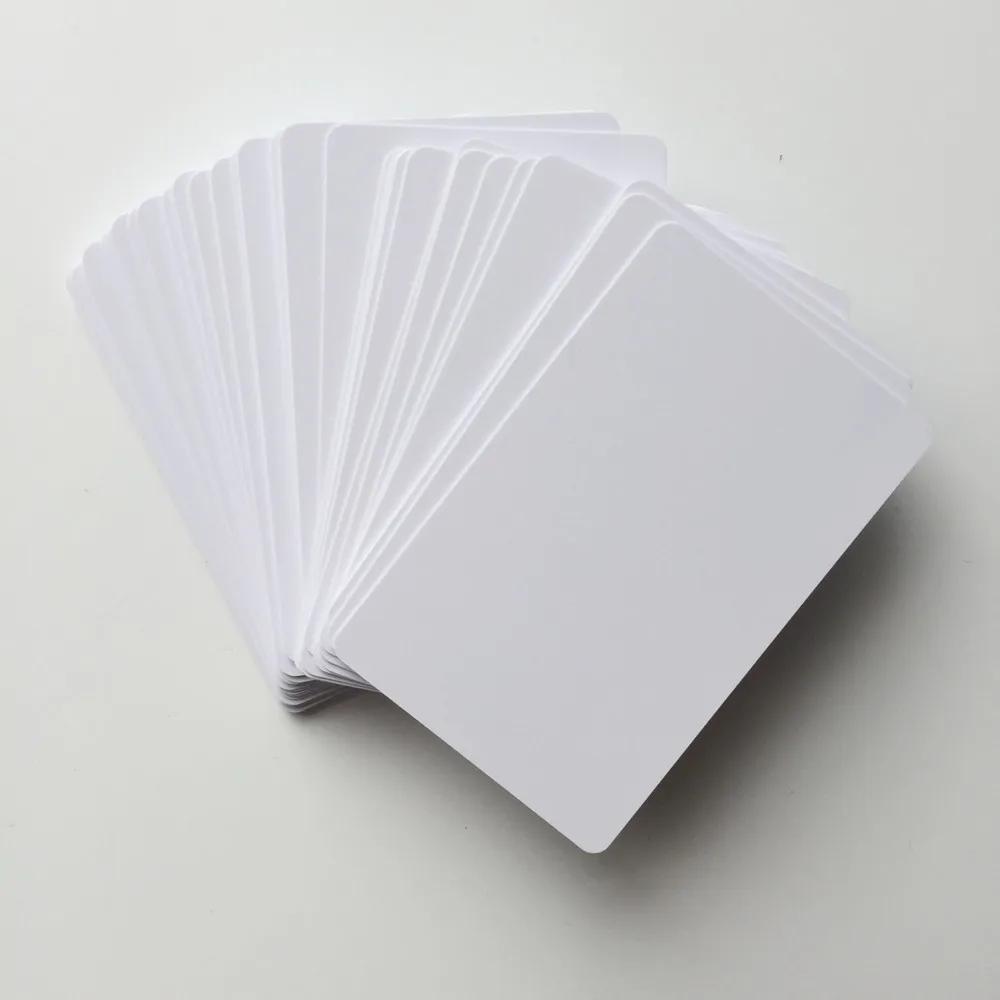 Cosa sono le carte di plastica in PVC?