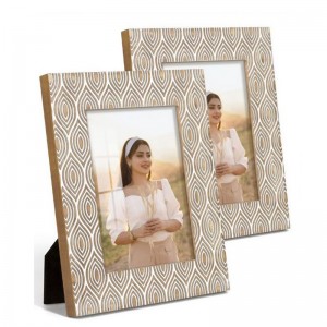 Fashion Tabletop 5X7 Picture Frame Home Decor White Vintage Distressed Pattern for Desk and Wall Gift for Mom Grandmother Family Friends