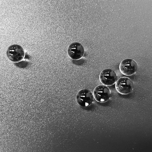 Lente de bola de cuarzo pulido de 1-2,5 mm de diámetro de vidrio Bk7 óptico