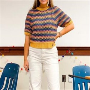महिलाओं के लिए रेनबो डिज़ाइन पफ एल्बो स्लीव कॉलर स्वेटर