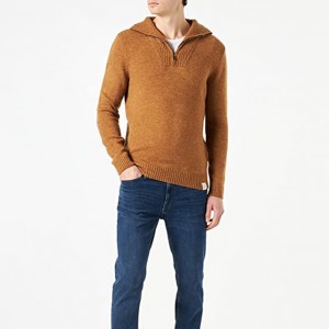 Super soft material Ma Variety Men’s half zip pullover sweater.