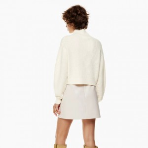 Los suéteres sueltos de cuello alto para mujer son los más vendidos
