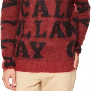 Męski sweter żakardowy z moherowym monogramem i okrągłym dekoltem.