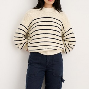 Stripete cardigan eller genser med to plagg foran og bak