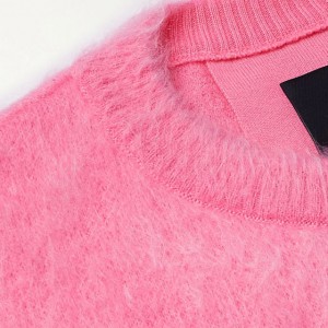 Uusi muoti miesten vaaleanpunainen mohairpusero Custom logolla neulottu villapaita
