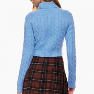 versatile design Cable-connexum turtleneck sweater pullover