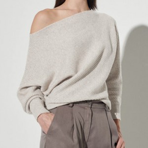 Sweater rajutan suasana gaya separuh tanpa tali bahu