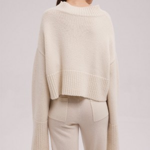 Пуловер женски плетен пуловер