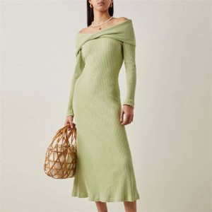 Светлозелена модна хаљина за плетење на једном рамену са отвореним раменима