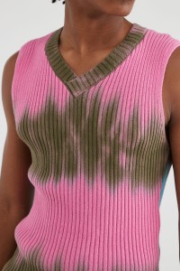 Barevný žebrovaný svetr Slim Sweater Vest Boys s výstřihem do V