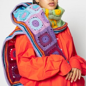موسم سرما کے آئٹمز Iridescent Rectangle Crochet Scarf