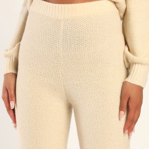 महिला आइवरी बुना हुआ उच्च कमर वाला बेज स्वेटर पैंट