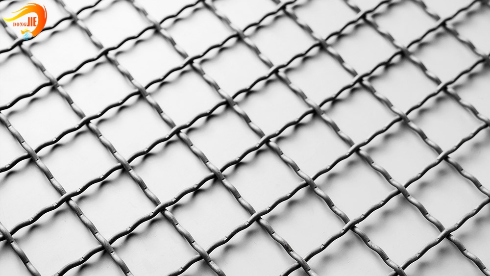 How is the crimped mesh made?—Anping Dongjie Wire Mesh Company