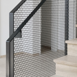 လှပသော Perforated Pattern Loft Balustrade Infill Panels