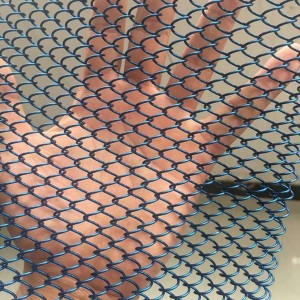 Aluminum alloy chain link mesh with good droop properties for metal partitions