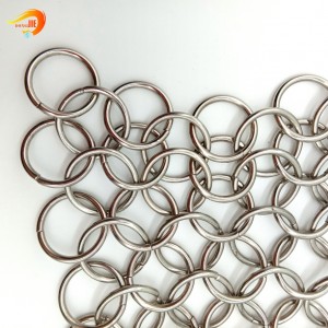 Easy to install smooth and bright surface ring mesh curtain