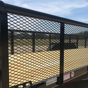 Climbing resistance metal mesh screen fencing panels