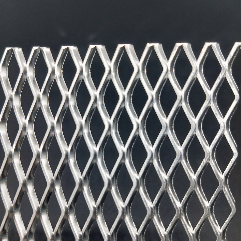 Maille métallique expansée pour grilles de filtre à air HEPA