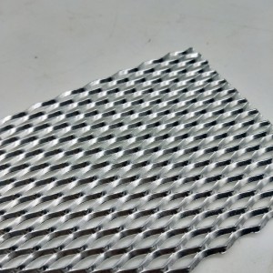 0,6-1,2 mm tjocklek galvaniserad expanderad metall nät diamant ribba