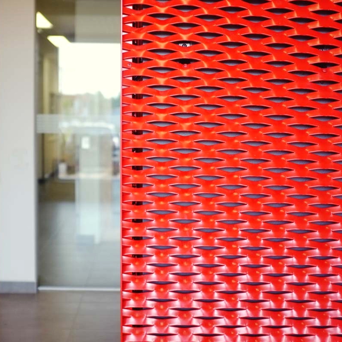 Materials with blurred boundaries – metal mesh curtain wall