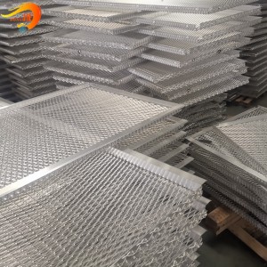 304 स्टेनलेस स्टील मेष पैनल विस्तारित धातु दीवार पैनल