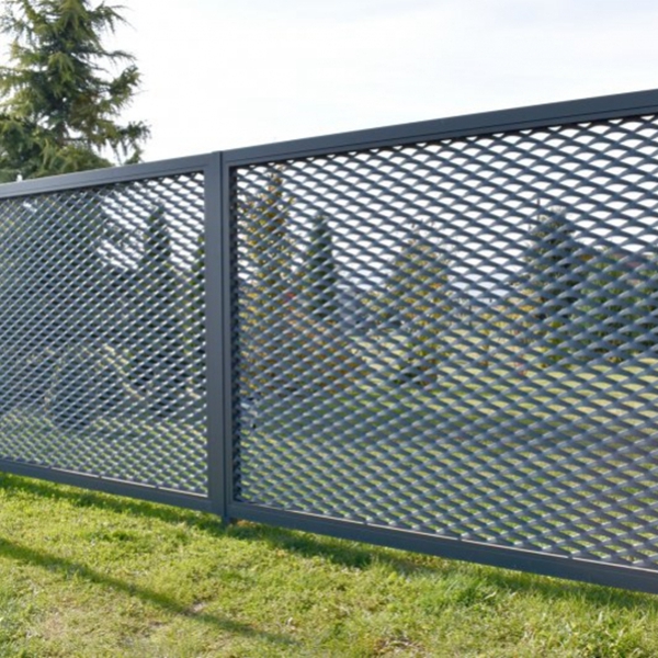 Can expanded steel mesh be used as guardrail mesh?