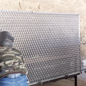 Anti-vertigo framed fence mesh low carbon steel expanded mesh