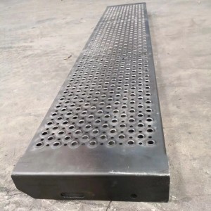 Raised carbon steel non-slip punching plate for stairs