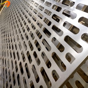 Facade Cladding لاء اعلي معيار Slotted perforated Metal Mesh