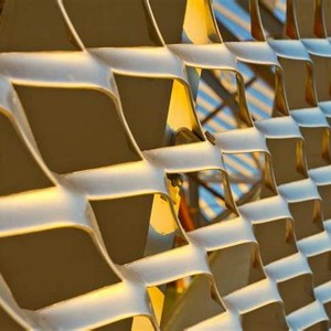 Фабрична персонализирана експандирана метална телена мрежа фасадна облицовка за завеси