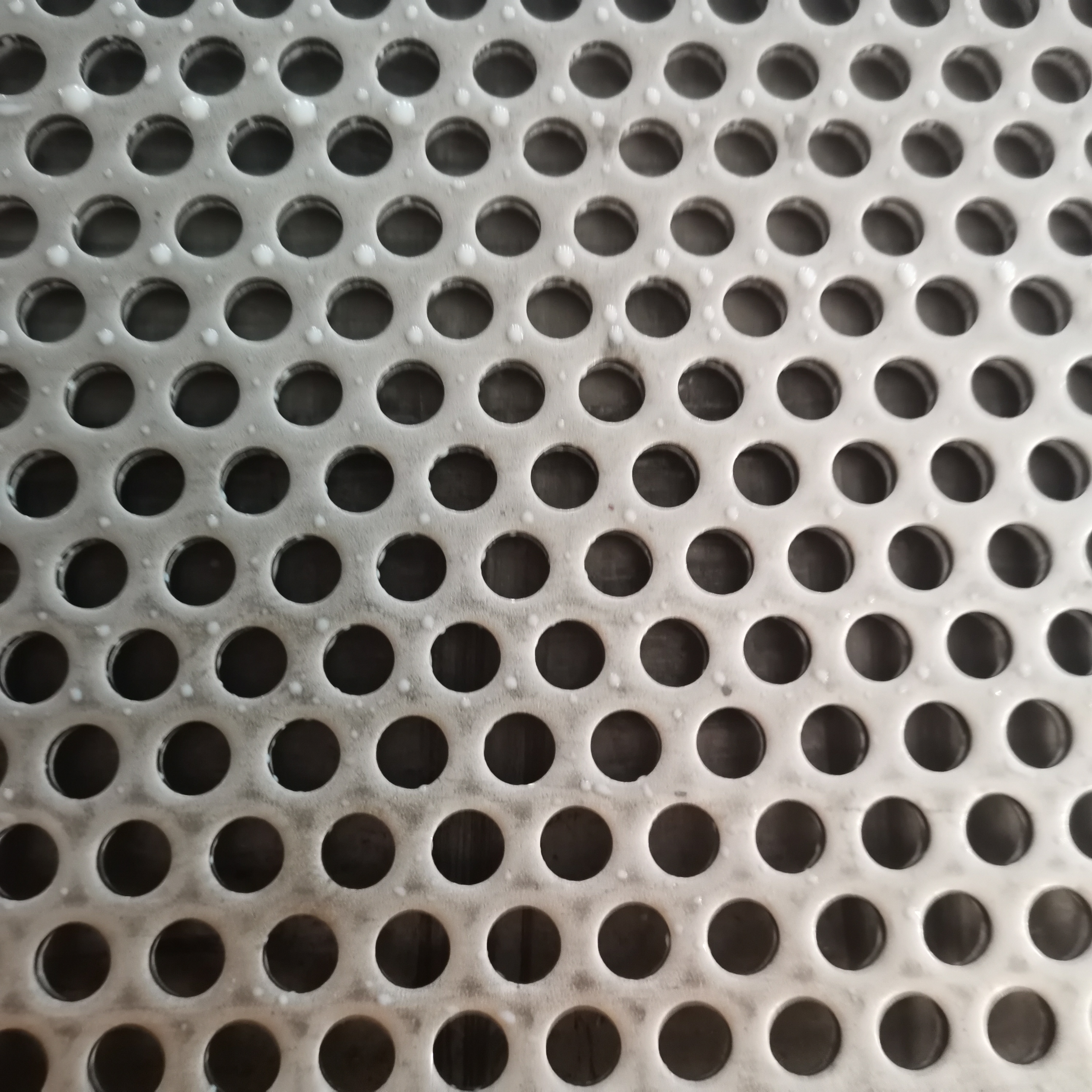 Introduction of stainless steel perforated mesh