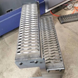 Scenic crocodile mouth non-slip stair board metal punching plate