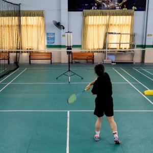 Most cheap shuttlecock badminton machine for training