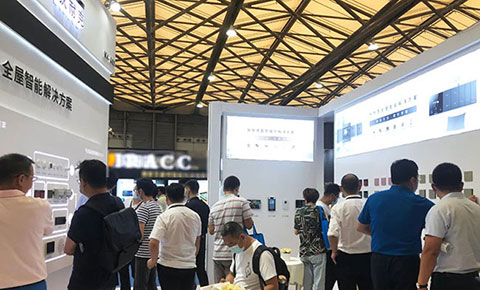 Производи за паметни домови DNAKE прикажани на саемот за технологија за паметни домови во Шангај