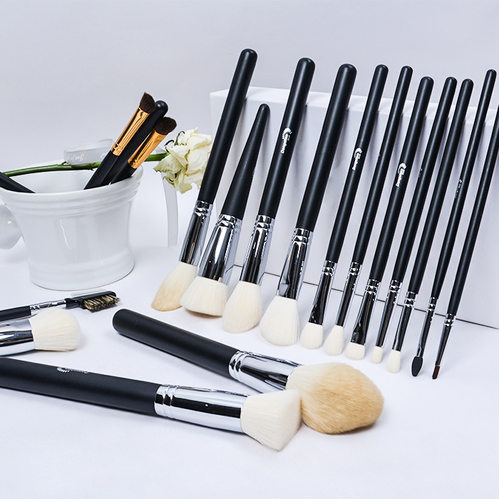 Dongshen professional cosmetic brush luxury soft goat hair wooden handle 15pcs makeup brush set for facial beauty makeup