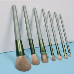 Четка за шминкање са дрвеном ручком новог дизајна, 7 комада зелене веганске синтетичке косе, женски дневни сет четкица за козметику