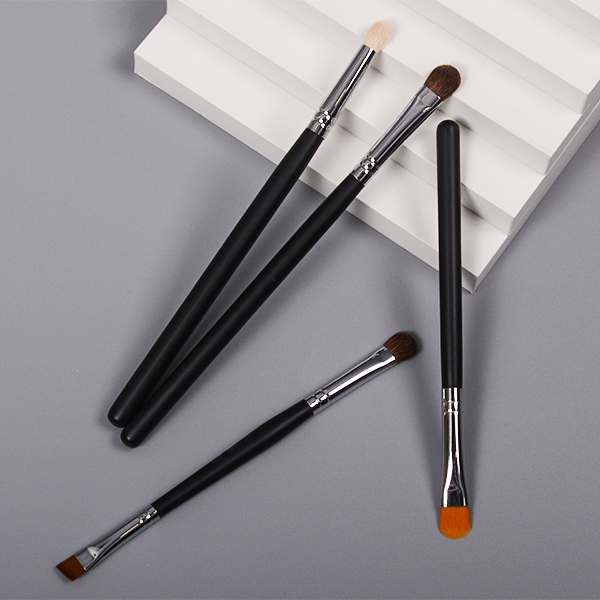 4pcs Makeup Brush Set Foundation Blending Concealer Highlighter Beauty Make Up Tool