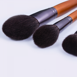 Conjunt de raspalls de maquillatge de raspall Dongshen a l'engròs, kit de raspall cosmètic amb mànec de fusta de pèl de cabra natural agradable a la pell