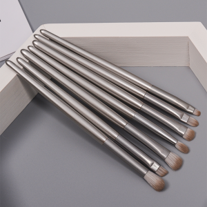 Set de perii de machiaj profesionale Dongshen, 12 buc, set de perii cosmetice din păr sintetic de înaltă calitate argintiu cu logo personalizat
