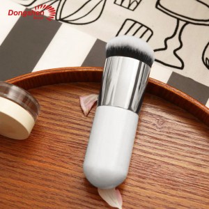 Dongshen kualitas tinggi gagang kayu putih kuas makeup rambut sintetis